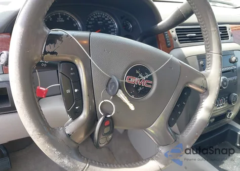 2008 GMC Yukon Sle z USA, uszkodzony, nr VIN 1GKFC13018R152769